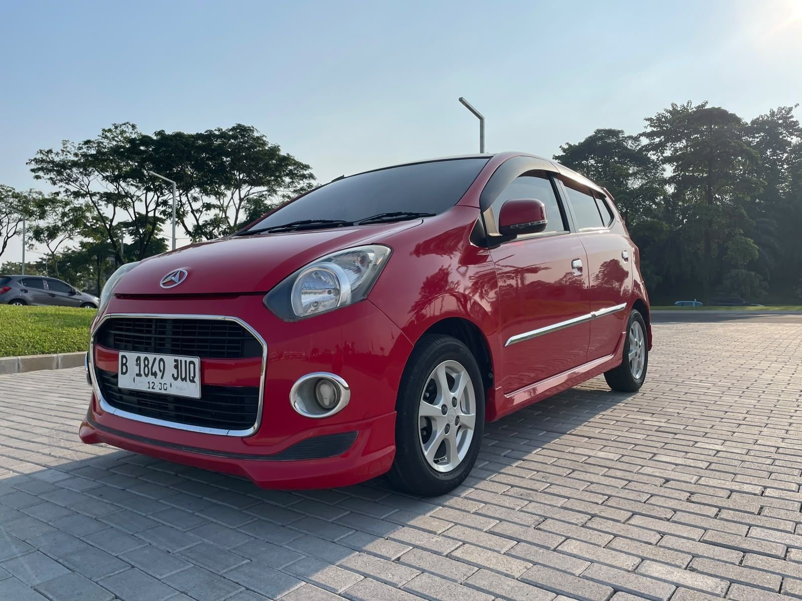DAIHATSU AYLA X 2015